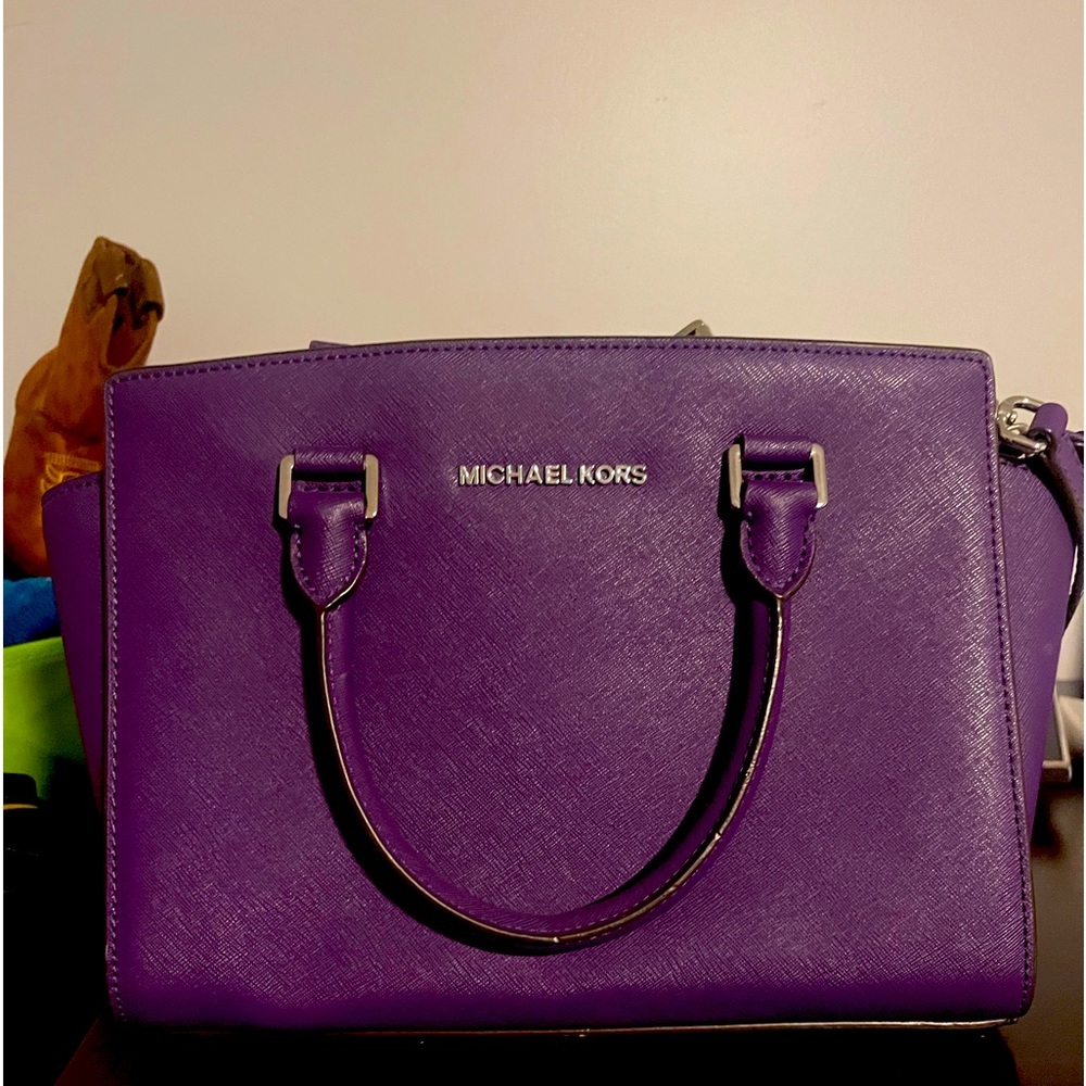 Michale Kors purple purse